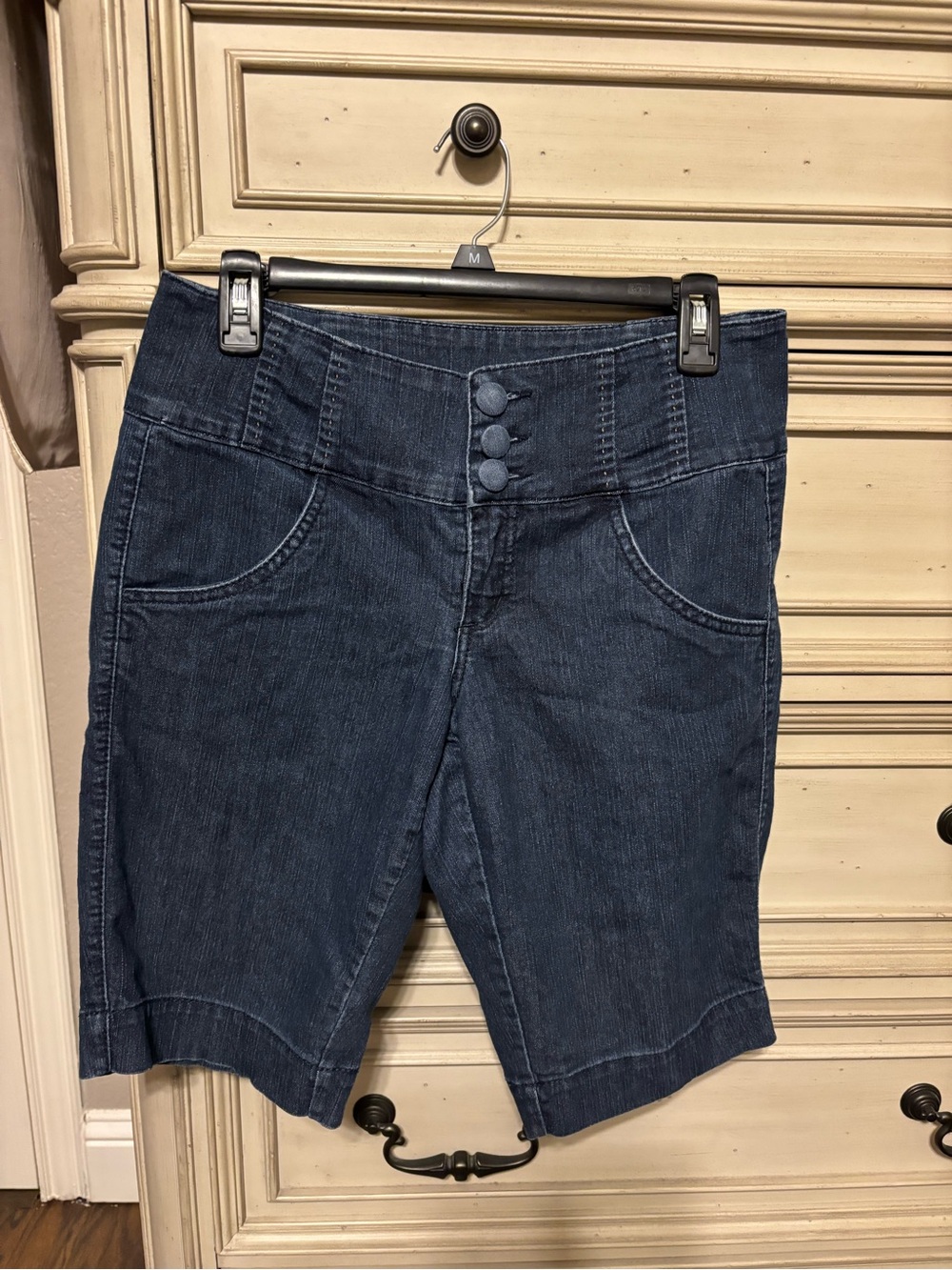 High-Waist Dark Blue Denim Bermuda Shorts with Triple Button